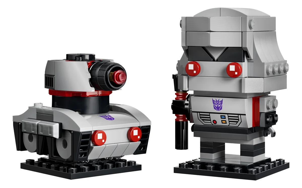 LEGO BrickHeadz Megatron Robot and Vehicle 40924, a grey Megatron figure with red eyes beside a grey tank vehicle