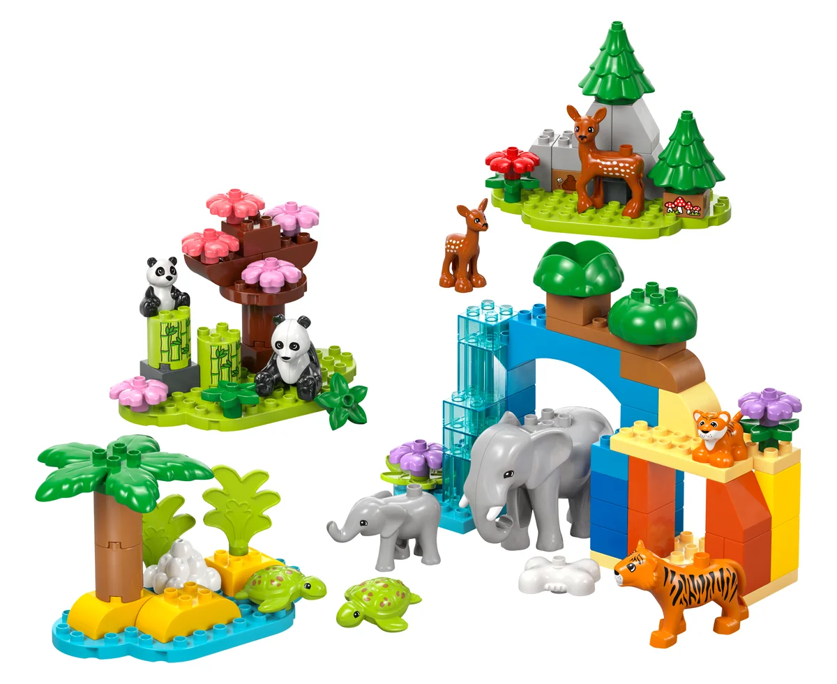 LEGO DUPLO 3in1 Wild Animal Families 10446, five animal habitats with an elephant, tiger, deer, panda and their babies among palm trees and blossom