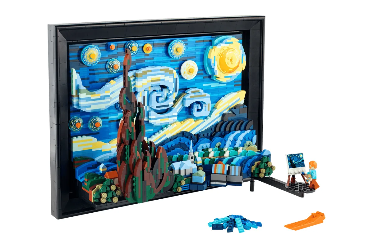 LEGO Ideas Vincent van Gogh The Starry Night 21333 framed wall art with the painter minifigure at an easel in front