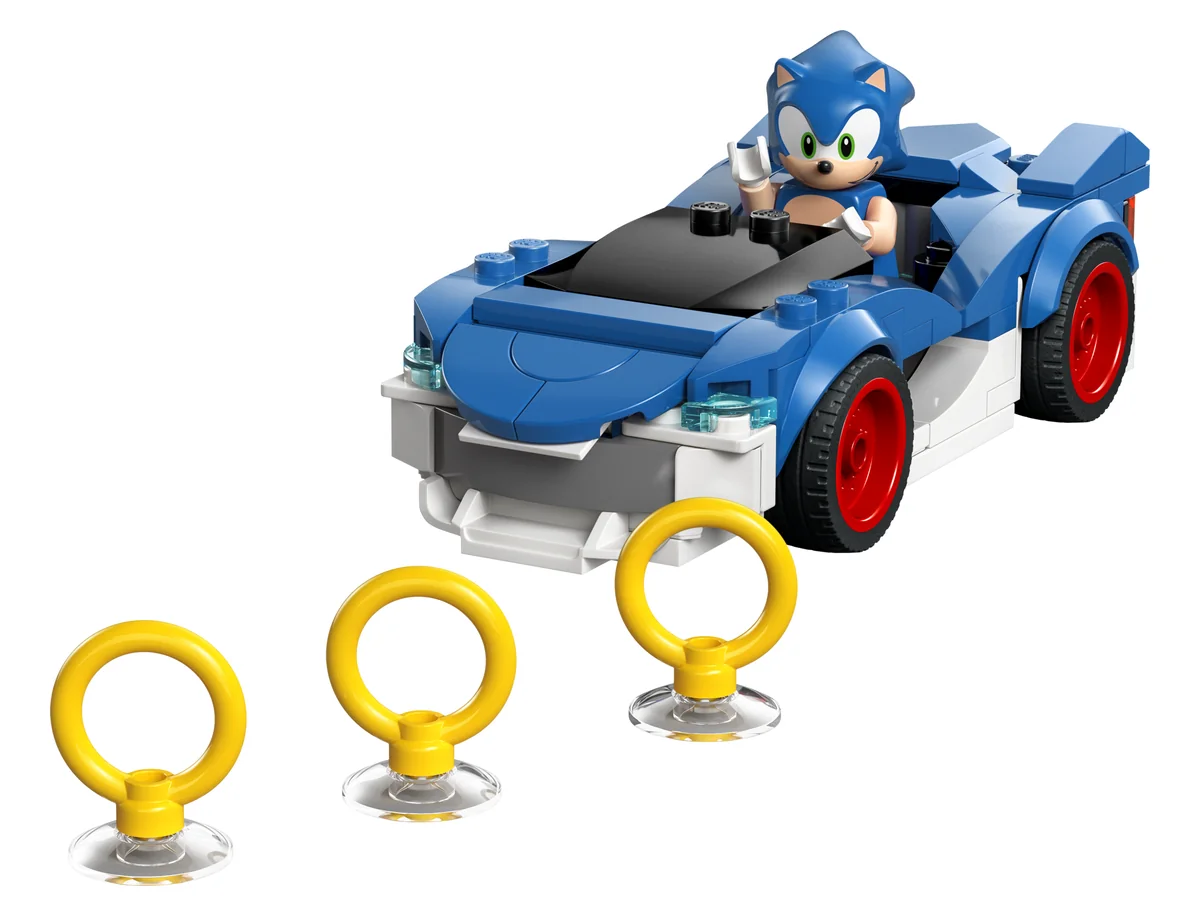LEGO Sonic the Hedgehog Sonic: Speedster Lightning 77117, a blue race car with Sonic in the driver's seat and three gold rings in front